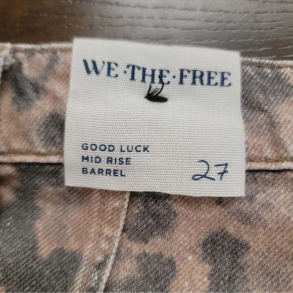 Reserved 🎈 NWT Free People WE THE FREE Good Luck  Cheetah Printed Barrel Jeans - Picture 6 of 11